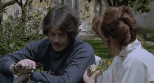 Il gatto dagli occhi di giada - Watch Me When I Kill - Mara Paola Tedesco with Lukas Corrado Pani and calico cat behind them animated gif