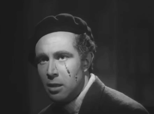 Murder at 3 a.m. - longhair white cat distracting killer animated gif