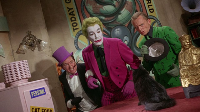 Batman the Movie - black cat Hecate facing Joker Cesar Romero, Penguin Burgess Meredith and Riddler Frank Gorshin