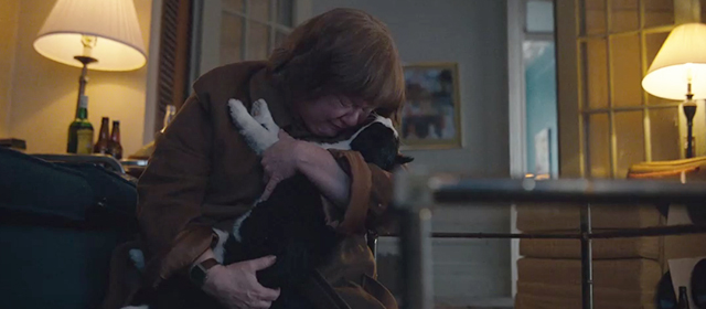 Can You Ever Forgive Me? - Lee Israel Melissa McCarthy hugging deceased tuxedo cat Jersey