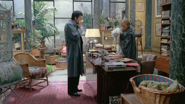 Le Choc - The Shock - Jeannes Stephanie Audran with longhair white cat Nini and Terrier Christian Alain Delon