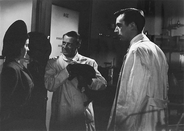 The Creeper - Dr. Van Glock Eduardo Ciannelli holding black cat with white paw with Dr. Reade John Baragray and a terrified Nora Janis Wilson