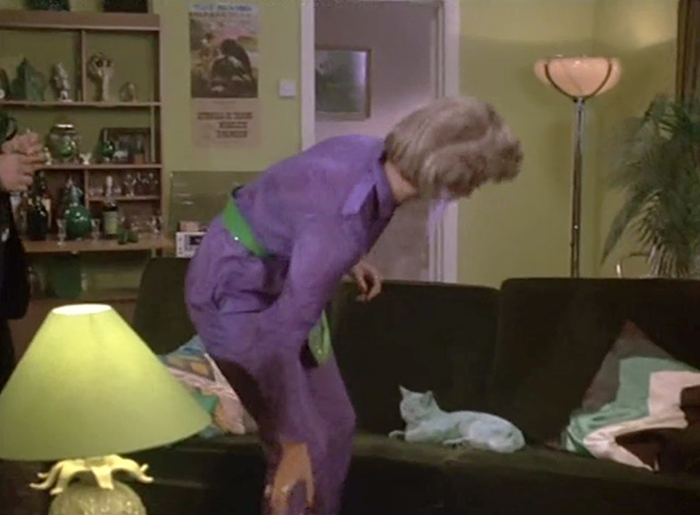 Dangerous Davies the Last Detective - Ena Lind Maureen Lipman turning to pick up green cat Limey from couch