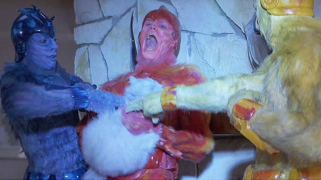 Earth Girls Are Easy - white Angora cat Bambi held by Wiploc Jim Carrey and being touched by Mac Jeff Goldblum and Zeebo Damon Wayans