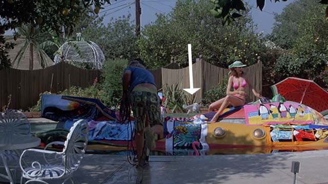 Earth Girls Are Easy - white Angora cat Bambi jumping from spaceship in pool with Valerie Geena Davis