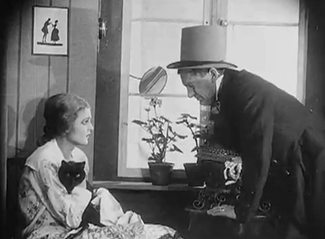 Eerie Tales - Unheimliche Geschichten - drunk Reinhold Schunzel leaning over Anita Berber holding black cat