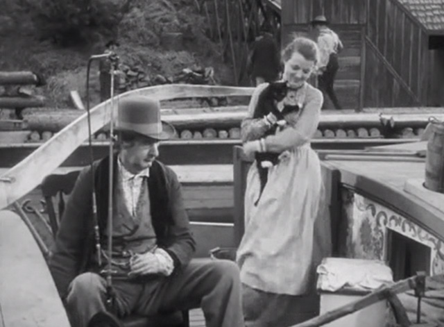 The Farmer Takes a Wife - Molly Janet Gaynor holding tuxedo cat on barge with Fortune Slim Summerville