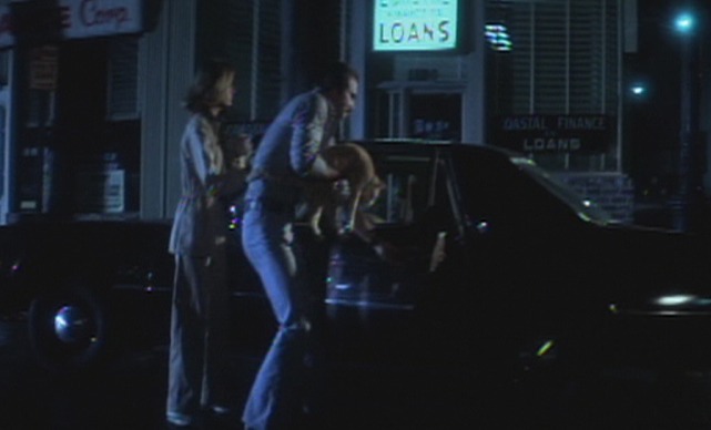 Gator - Gator and Aggie take Red and Silver Bell cats from car