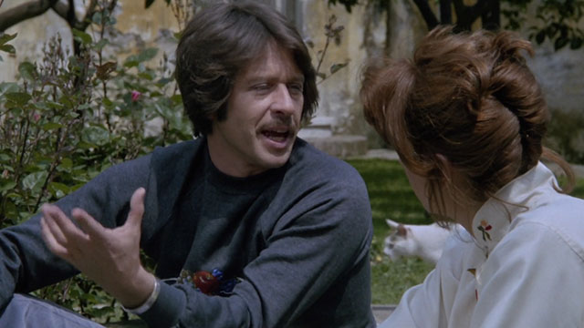 Il gatto dagli occhi di giada - Watch Me When I Kill - Mara Paola Tedesco with Lukas Corrado Pani and calico cat behind them