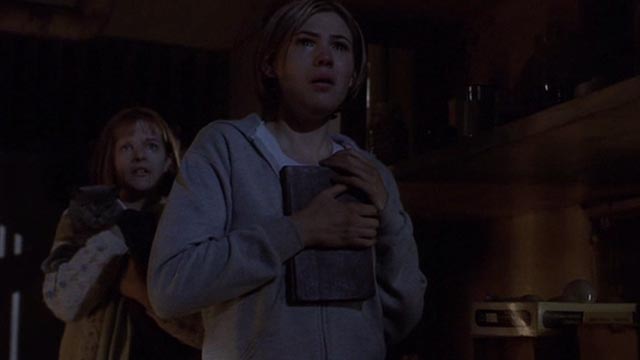 Girl, Interrupted - Georgina Clea DuVall and Polly Elizabeth Moss holding Ruby gray cat