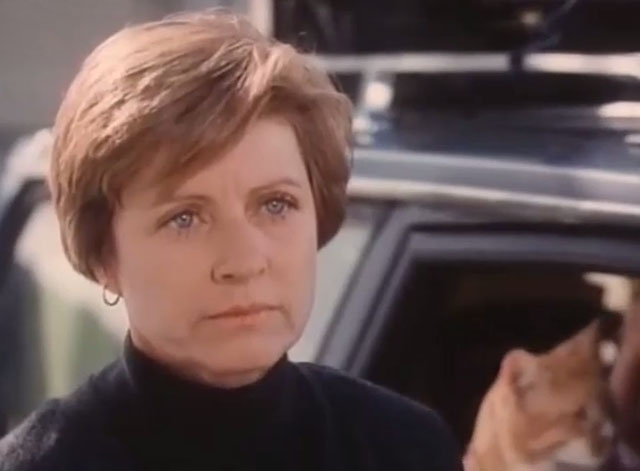 Grave Secrets The Legacy of Hilltop Drive - orange and white tabby cat Ginger in car behind Jean Patty Duke