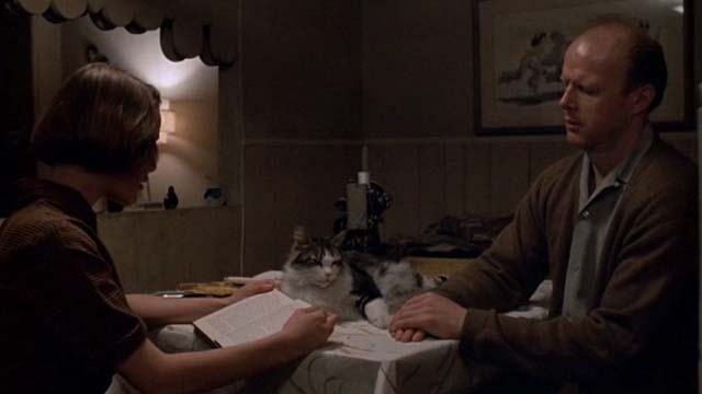 Heaven Help Us - Maine Coon can sitting on table between Danni Mary Stuart Masterson and father Jimmie Ray Weeks