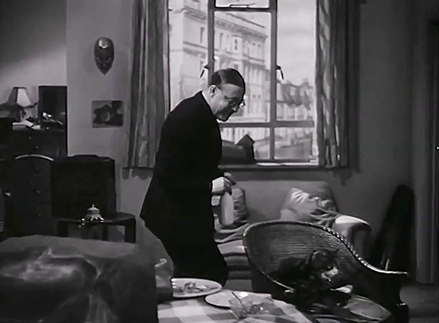 Hgh Treason - Percy Ward Charles Lloyd-Pack talking to longhair tabby and white cat Tibby