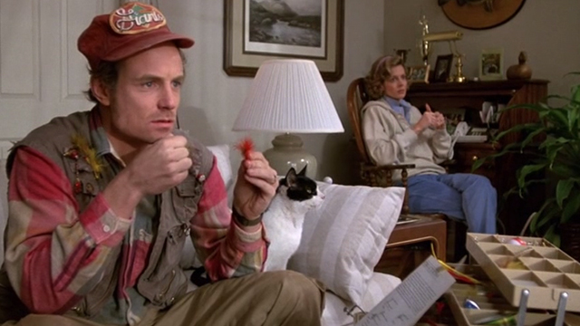 Honey, I Shrunk the Kids - tuxedo cat Spike sitting beside Russ Matt Frewer on couch