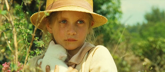 Jean de lorette - Manon Ernestine Mazurowna holding small white kitten
