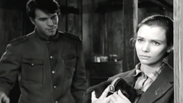 Kapo - Nicole Susan Strasberg holding black cat Faust with Karl Gianni Garko