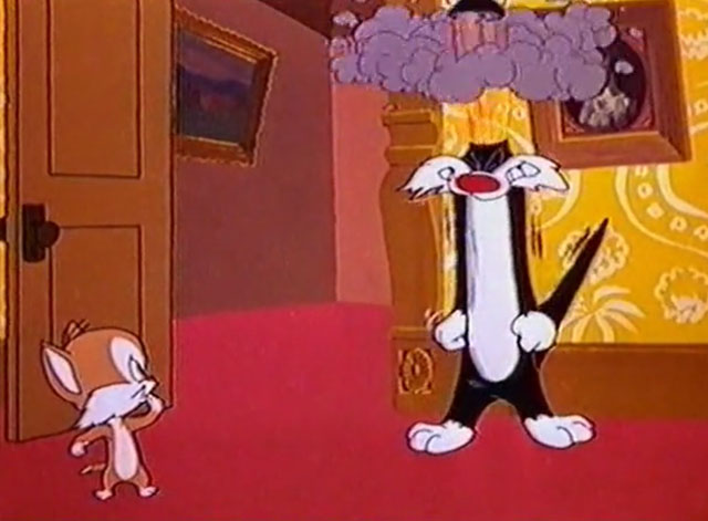 Kit for Cat - Sylvester the cat blowing his top in front of kitten