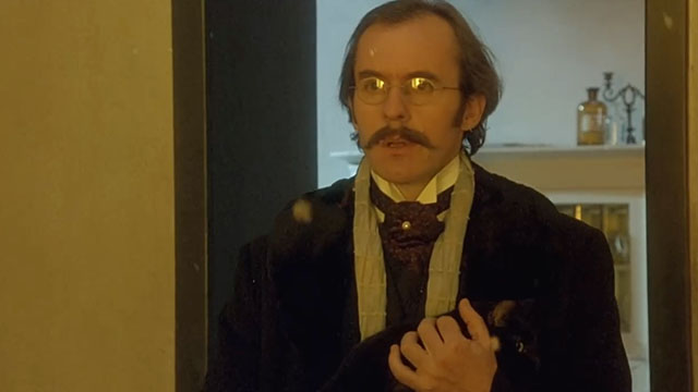 Klimt - secretary Stephen Dillane holding black cat