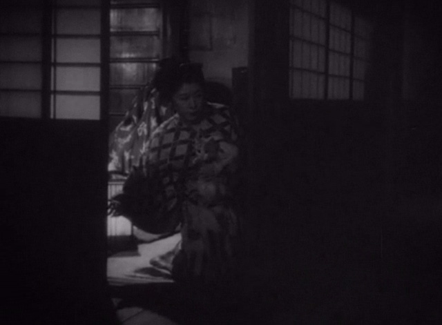 The Life of Oharu - Oharu Kinuyo Tanaka with small cat