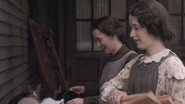 Little Women - Jo Winona Ryder and Beth Claire Danes at the woodpile with kittens