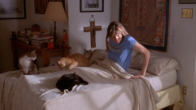 Love & Sex - Kate Famke Janssen getting out of bed with four cats