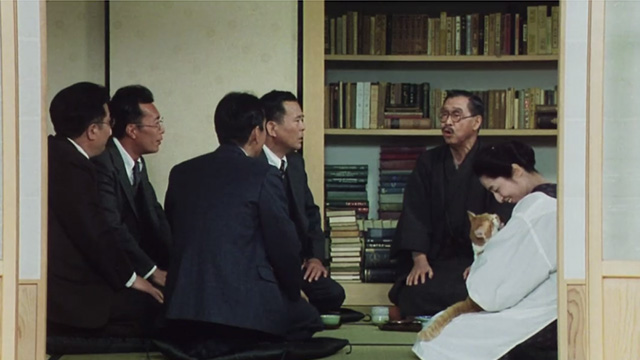 Madadayo - Professor Hyakken Uchida Tatsuo Matsumura with students and wife Kyôko Kagawa holding orange and white tabby cat Nora Alley