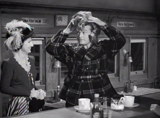 Merton of the Movies - Virginia O'Brien laughs at Red Skelton with cat on head