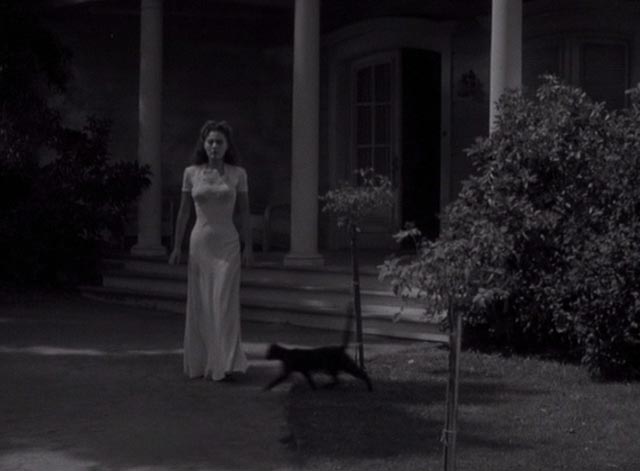 The Mummy's Ghost - black cat crosses Amina Ramsay Ames path