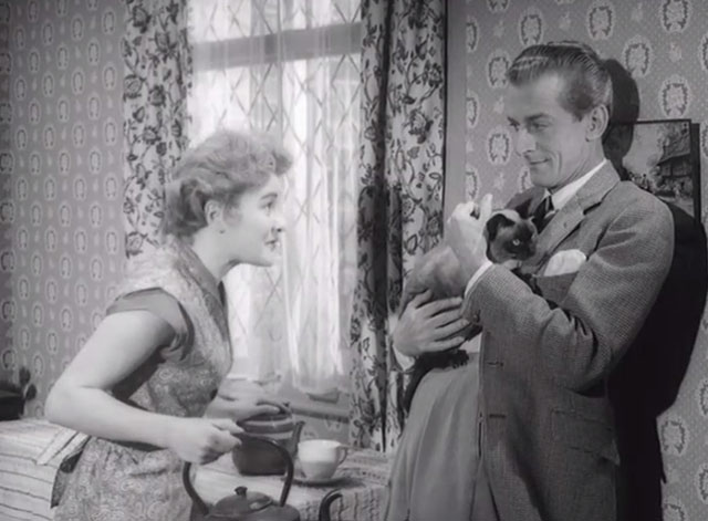 Rogue's Yarn - Siamese cat Khadi held by Sergeant Adams Hugh Latimer with maid Barbara Christie