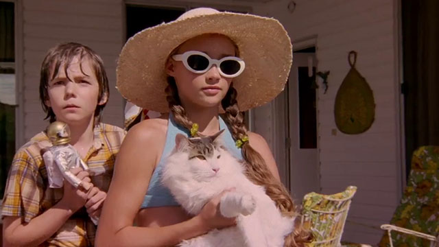 The Sandlot 2 - Hayley Samantha Burton holding longhair tabby and white cat Miss Susan B. with Johnnie Smalls James Wilson