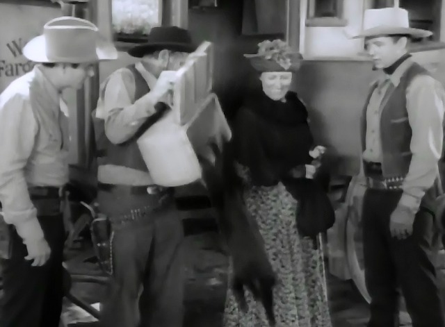 Six-Gun Gold - Whopper opens basket and releases black cat Emma