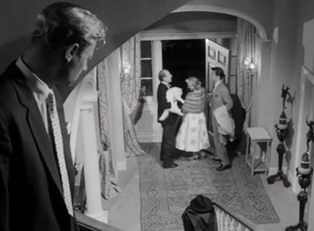 The Spaniard's Curse - Charley Tony Wright looking down at Margaret Susan Beaumont, Mark Lee Patterson and Manton Michael Hordern holding white longhair cat at door