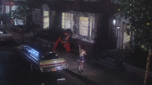 Superman - Superman Christopher Reeve waving to little girl Jayne Tottman and white cat Frisky