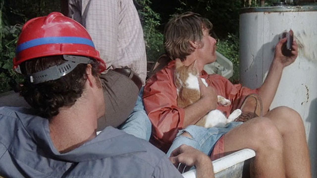 Take This Job and Shove It - Harry David Keith and Ray Tim Thomerson trying to break bottle in rotting bathtub with ginger and white tabby cat