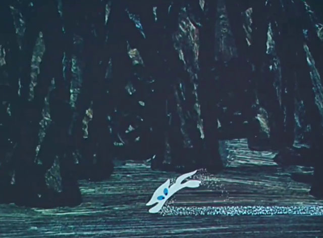 Tale of Moonlight - Shazka pro lunnyy svet - cartoon white kitten running and leaving glowing trail behind