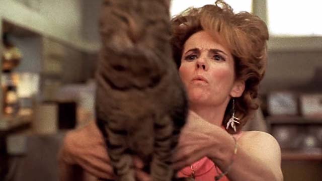 U Turn - Flo Julie Hagerty lifts down tabby cat Chester