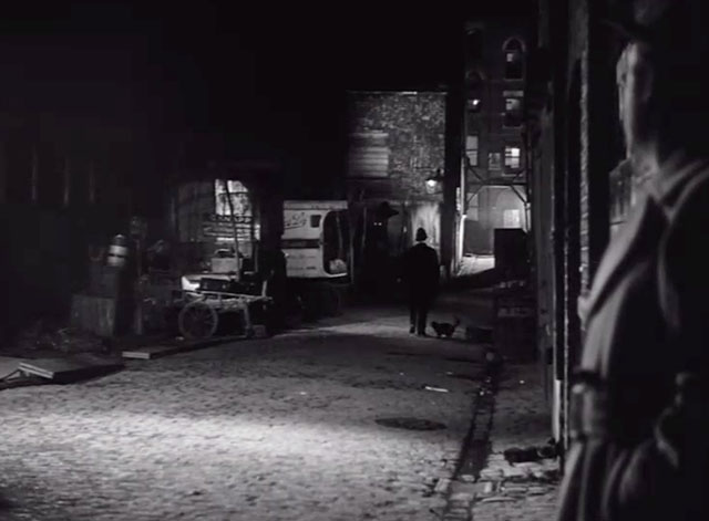 Wide Boy - Benny Sydney Tafler watching black cat approaching policeman in alley