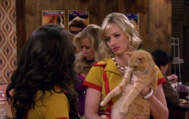 2 Broke Girls and the Fat Cat - girls with cat Cinnamon