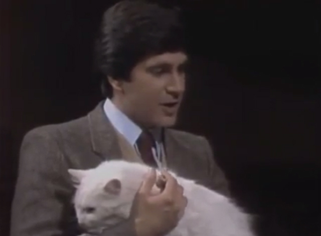 Archie Bunker's Place - Gloria: The First Day - Dr. Waynewrite Rick Lohman holding white cat Blossom Schneider