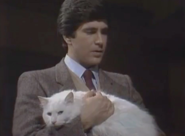 Archie Bunker's Place - Gloria: The First Day - Dr. Waynewrite Rick Lohman holding longhair white cat Blossom Schneider
