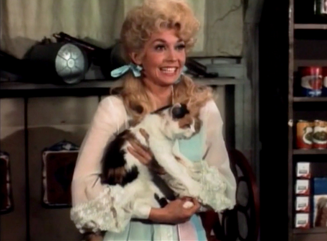 The Beverly Hillbillies - Buzz Bodine, Boy General - Elly May Clampett Donna Douglas holding calico cat Marmalade in Sam Drucker's store