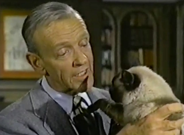 Bob Hope - Think Pretty - Addams Fred Astaire talking to Siamese cat Martha