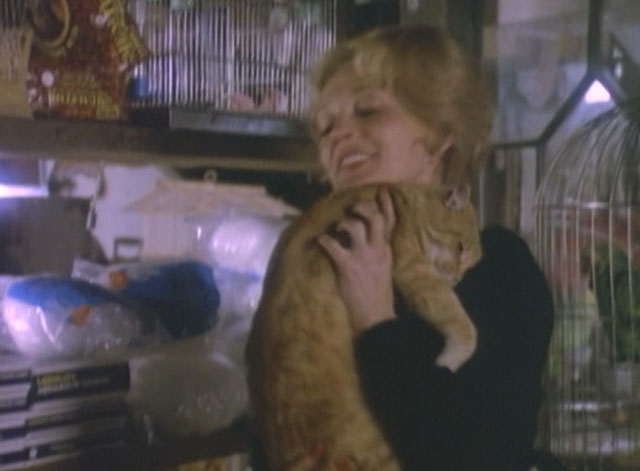 Bronk - Pilot telefilm - Shirley Joanna Moore holding ginger tabby cat Angel