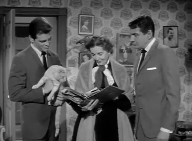 Burke's Law - Who Killed Holly Howard? - Mrs. Bowie Zasu Pitts with book and Detective Tilson Gary Conway holding ginger tabby cat Mr. DeMille Orangey with Capt. Burke Gene Barry