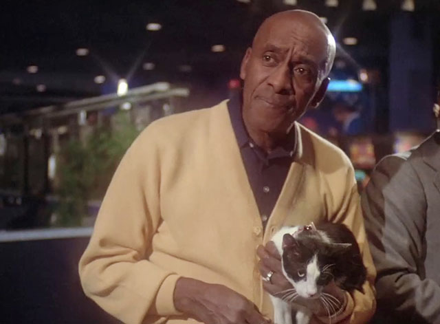 Charlie's Angels - Angels in Vegas - Jip Scatman Crothers holding tuxedo cat