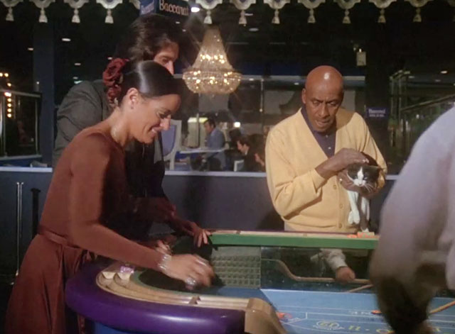 Charlie's Angels - Angels in Vegas - Jip Scatman Crothers holding tuxedo cat at craps table