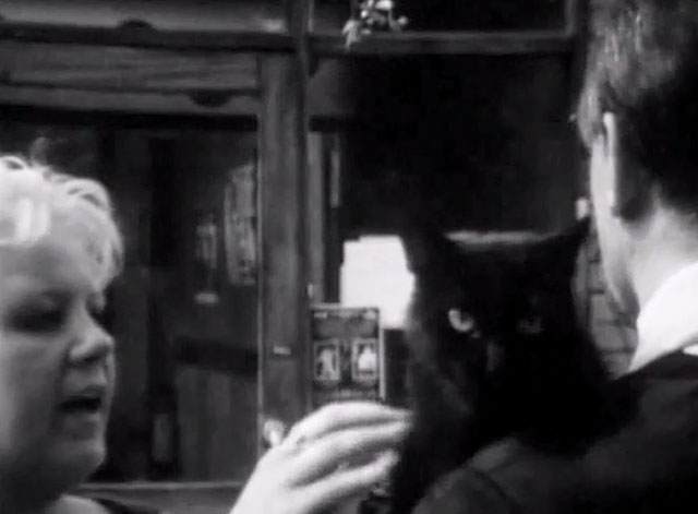 Doctor Who - Survival - behind the scenes shot of black cat actor playing Kitling