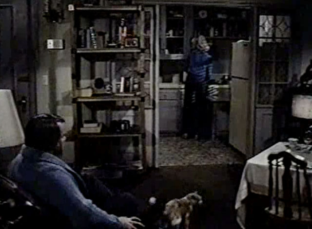 Eischied - Do They Really Have to Die - Joe Don Baker with ginger and white tabby cat P.C. Waldo Kitty on floop and Irene Laraine Stephens