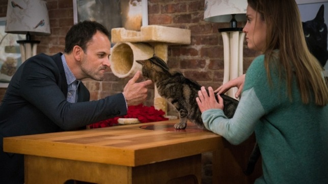 Elementary - Murder Ex Machina Holmes Johnny Lee Miller and Fiona Betty Gilpin in cat cafe