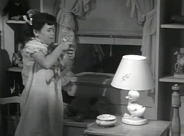 Father Knows Best - Kathy Makes Magic - Lauren Chapin holding tabby kitten Fluffy by window